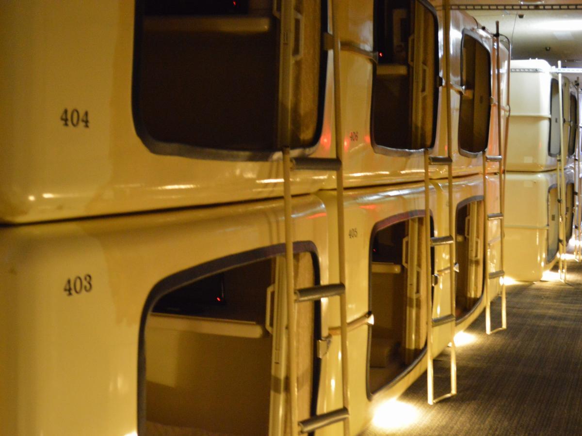 Atsugi Capsule Hotel Exterior photo